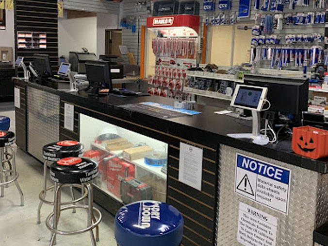 PLumbing supply counter at Hajoca El Monte